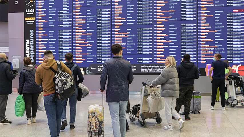 Фото - Россиянам назвали стоимость авиабилетов за границу после скачка цен